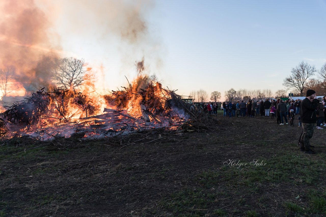 Bild 100 - Osterfeuer